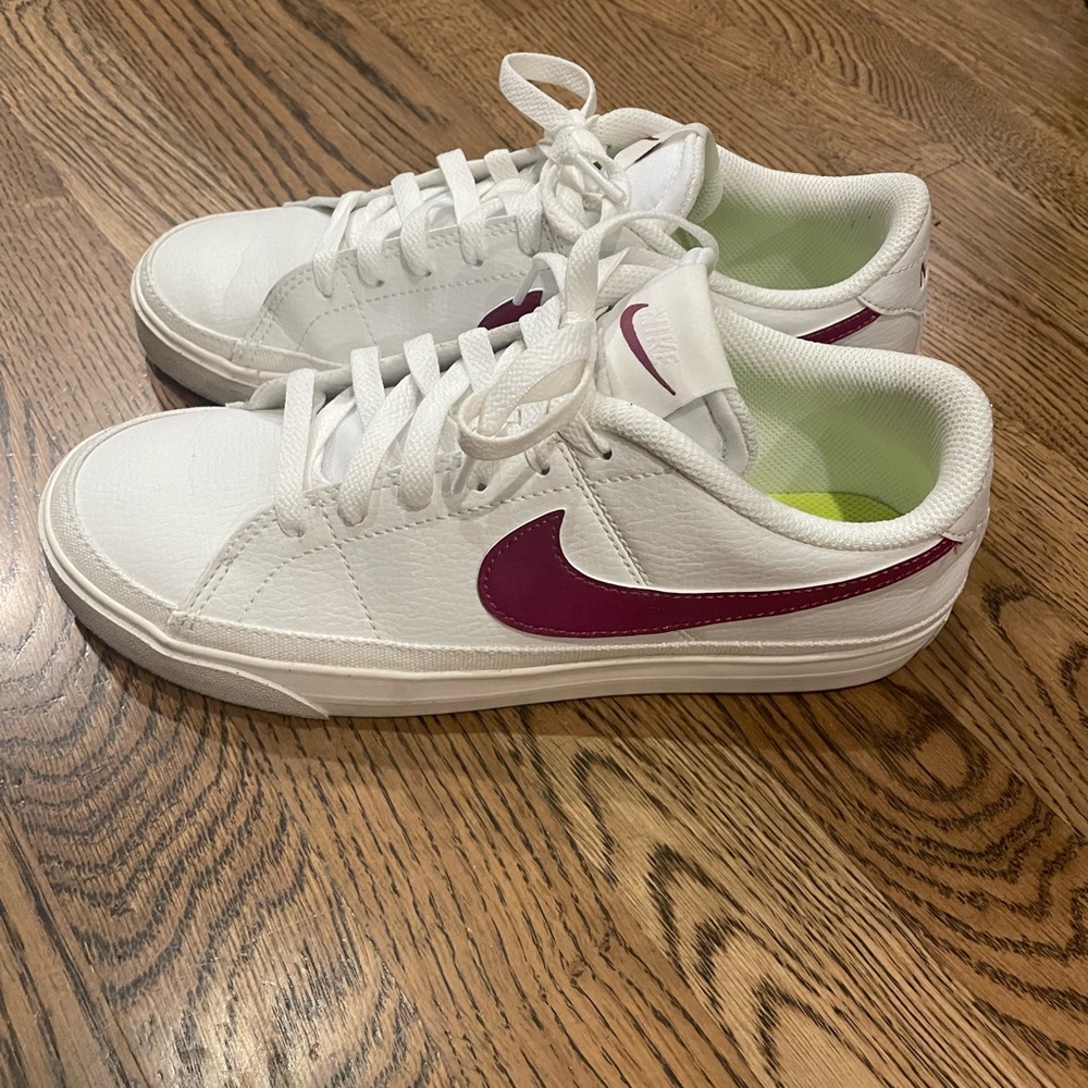 Nike Women’s Court Legacy Sneaker